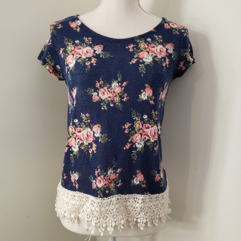 Mauve top size small